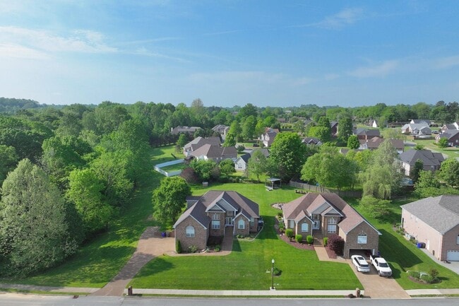 Building Photo - **BEAUTIFUL, WELL-MAINTAINED BRICK HOME ON A LOVELY 0.63-ACRE LOT IN A DESIRABLE NEIGHBORHOOD**