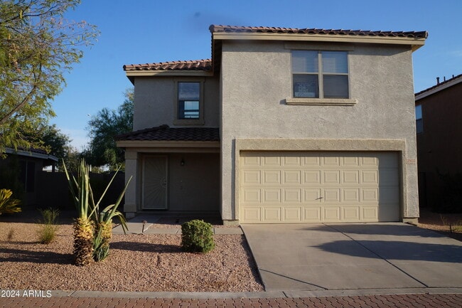 Primary Photo - 2935 E Cherry Hills Dr