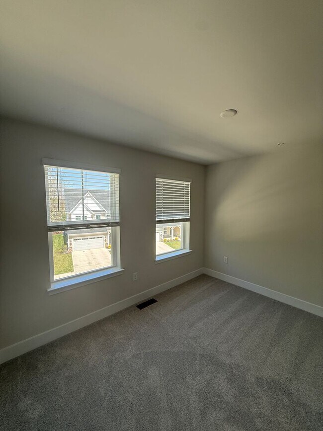 Building Photo - New Townhome Near Route 50 & Downtown Cambridge- RENT SPECIAL Free 2nd Months Rent