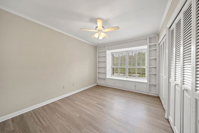 Building Photo - 103 La Rue Pl NW