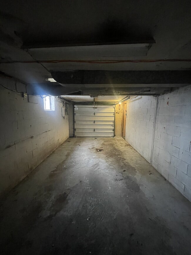 Building Photo - 149 Parkwood Rd