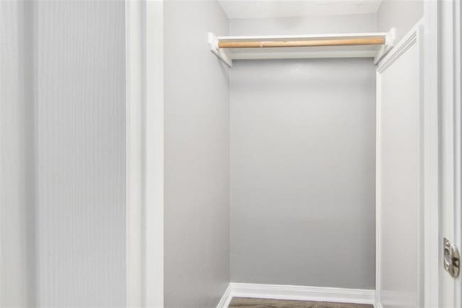 Building Photo - 2117 Enchanted Lake Dr