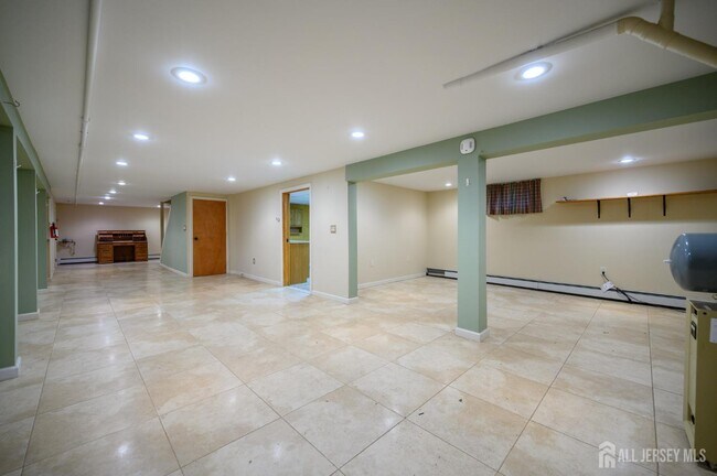 Building Photo - 496 Ragland Dr