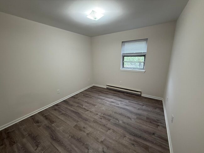 Building Photo - 3306 Belle Meade Dr