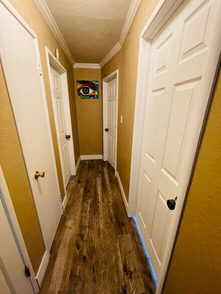 Building Photo - 6848 Sutter Ave