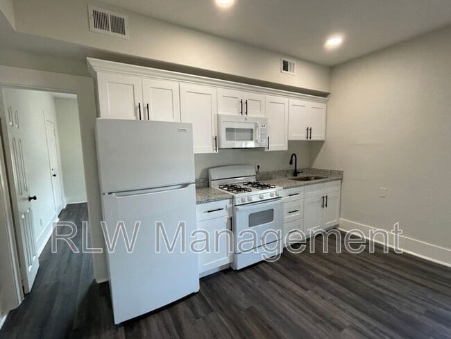 Building Photo - 11 N Central Ave