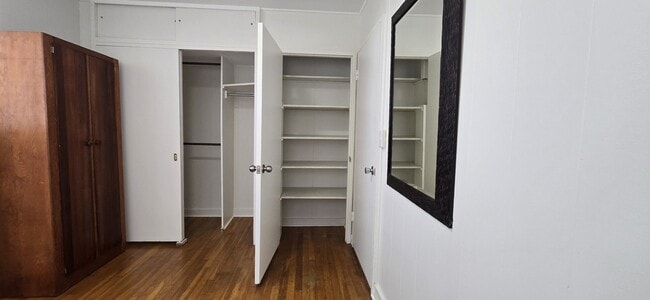 Building Photo - *Charming 1BR/1BA Cottage in the Heart of ...
