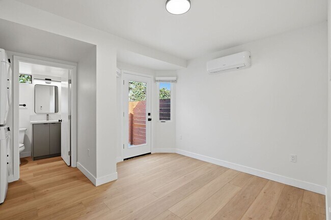 Building Photo - 2735 Broadway-3