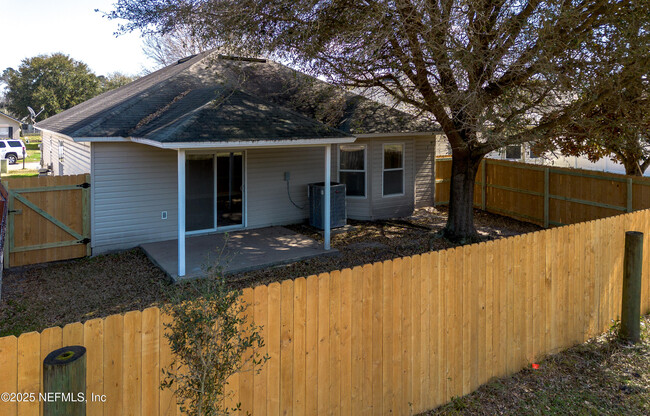 Building Photo - 11916 Hayden Lakes Cir