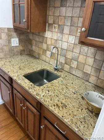 Building Photo - 95 Lexington Dr