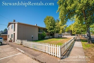 Building Photo - 32786 E Pearl St