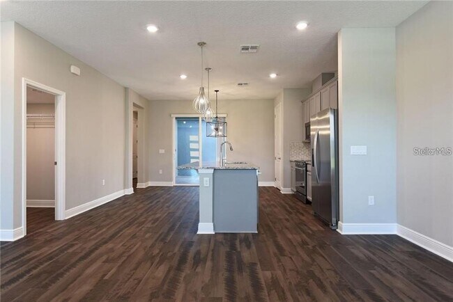 Building Photo - 7055 Carrickbend Ln
