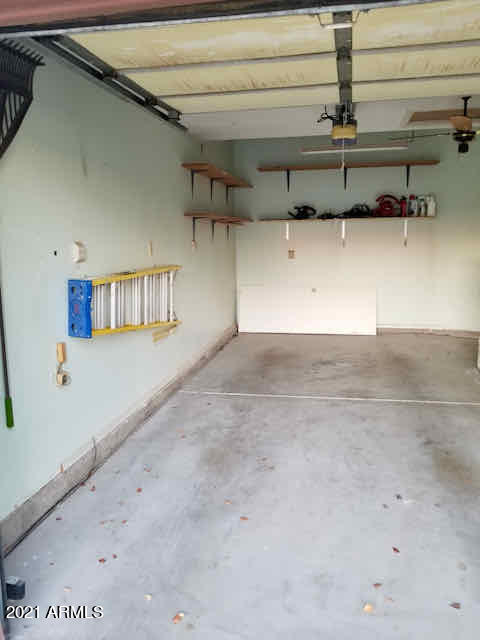 Building Photo - 7 N Fir St