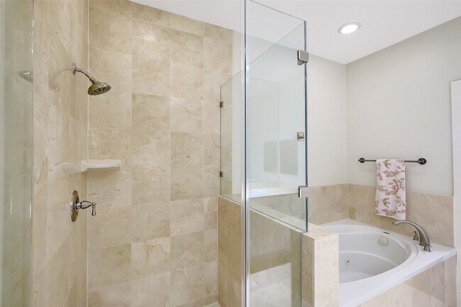 Building Photo - 2437 South Blvd