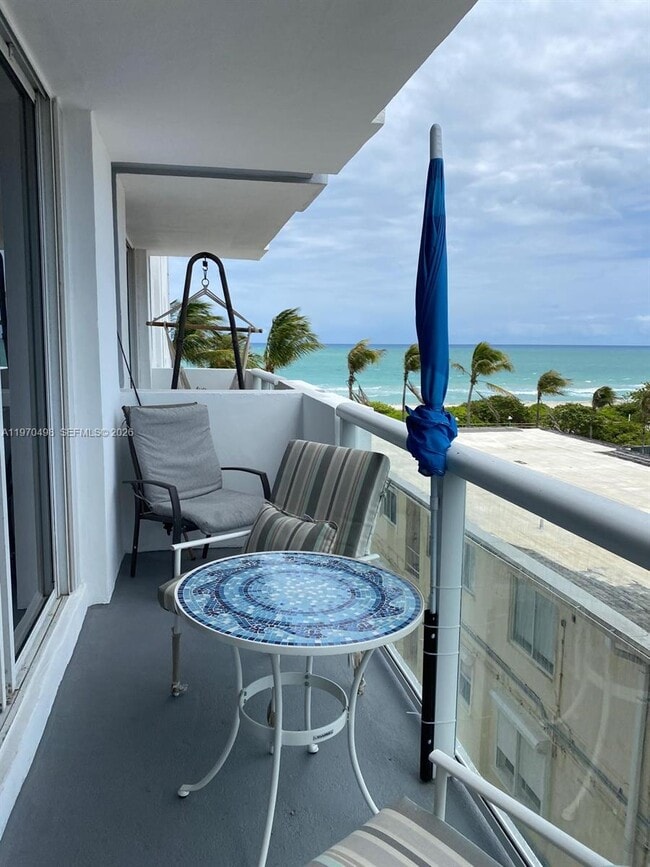 Building Photo - 9195 Collins Ave