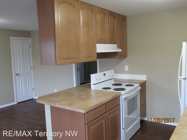 Building Photo - 1 br, 1 bath Apartment - 213 N. Norris Street