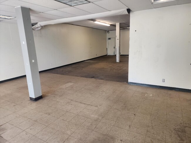Building Photo - 3208 W County Rd 54G