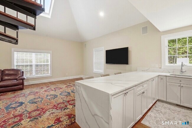Building Photo - 18 W Haviland Ln