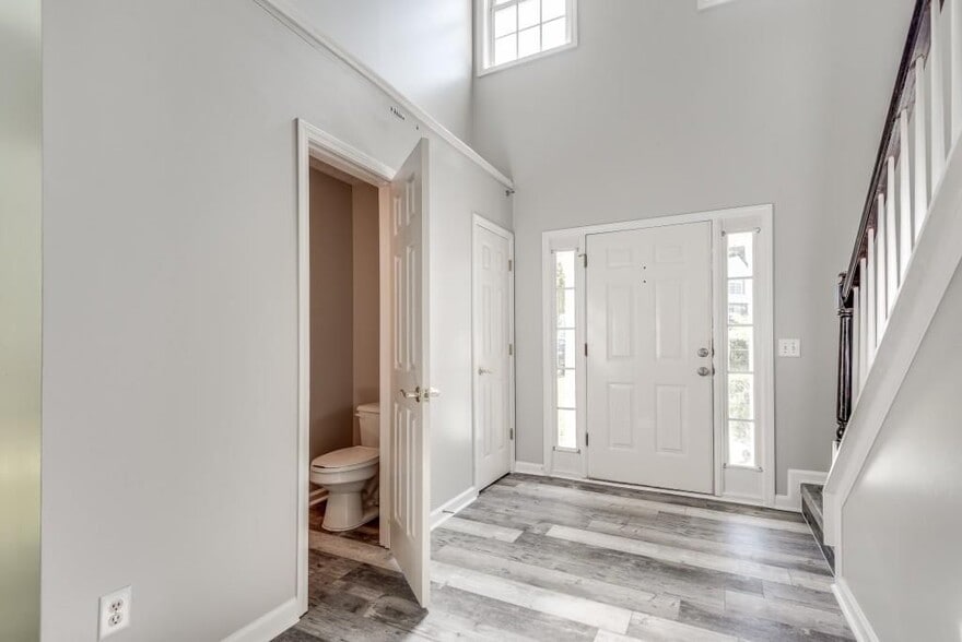 Building Photo - 3625 Palisade Park Dr