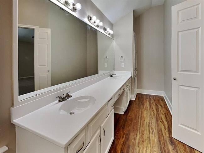 Building Photo - 22822 Brafferton Ln