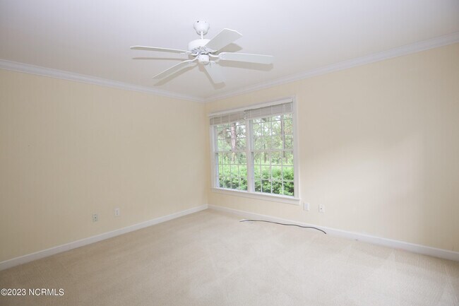 Building Photo - 287 Knoll Rd