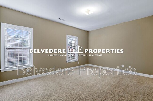 Building Photo - 67 Rhododendron Dr