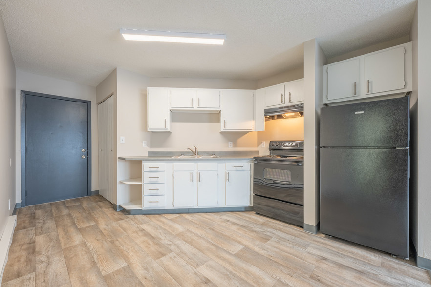 The Drake - 1260 34th St Des Moines IA 50311 | Apartment Finder