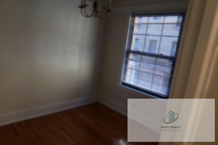 Building Photo - 2617 W Gunnison St