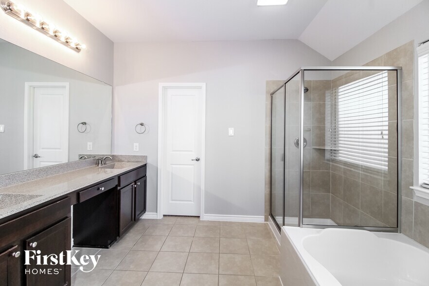 Building Photo - 11708 Cape Cod Springs Dr