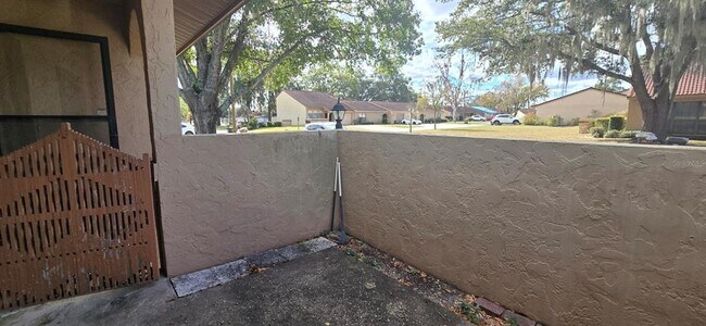 Building Photo - 1923 SW 34th Ct