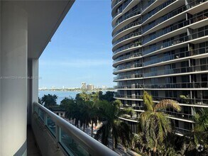 Building Photo - 1800 N Bayshore Dr