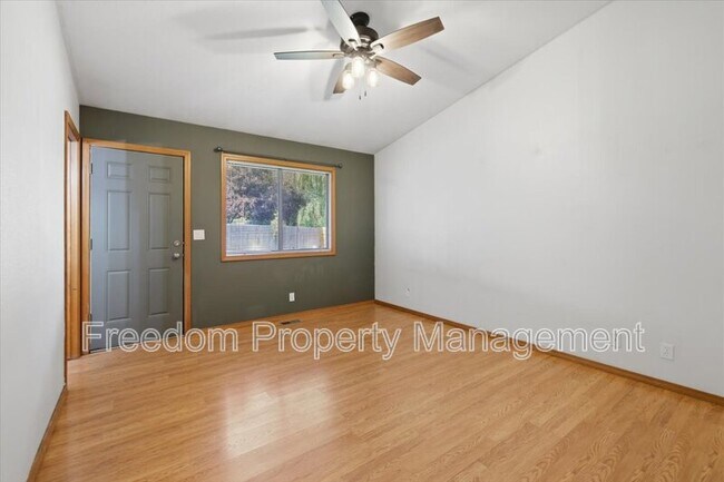 Building Photo - 6127 N Portsmouth Ave