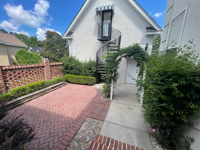 Building Photo - 5005 Congressional Dr