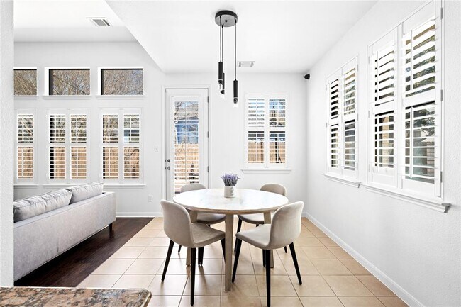 Building Photo - 6820 Barstow Ct