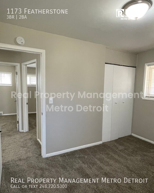 Building Photo - 1173 Featherstone-