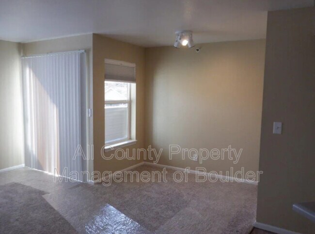 Building Photo - 1830 W Centennial Dr