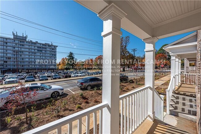 Building Photo - 1364 W Cleveland St