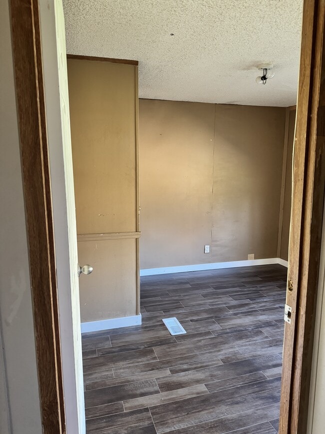 Building Photo - 229 Reggie Rd