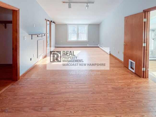 Building Photo - 10 Kelley Rd