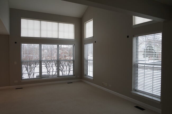 Building Photo - 2259 Seaver Ln