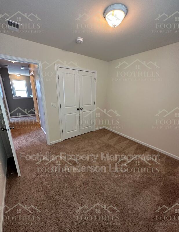 Building Photo - 123 Traditions Blvd