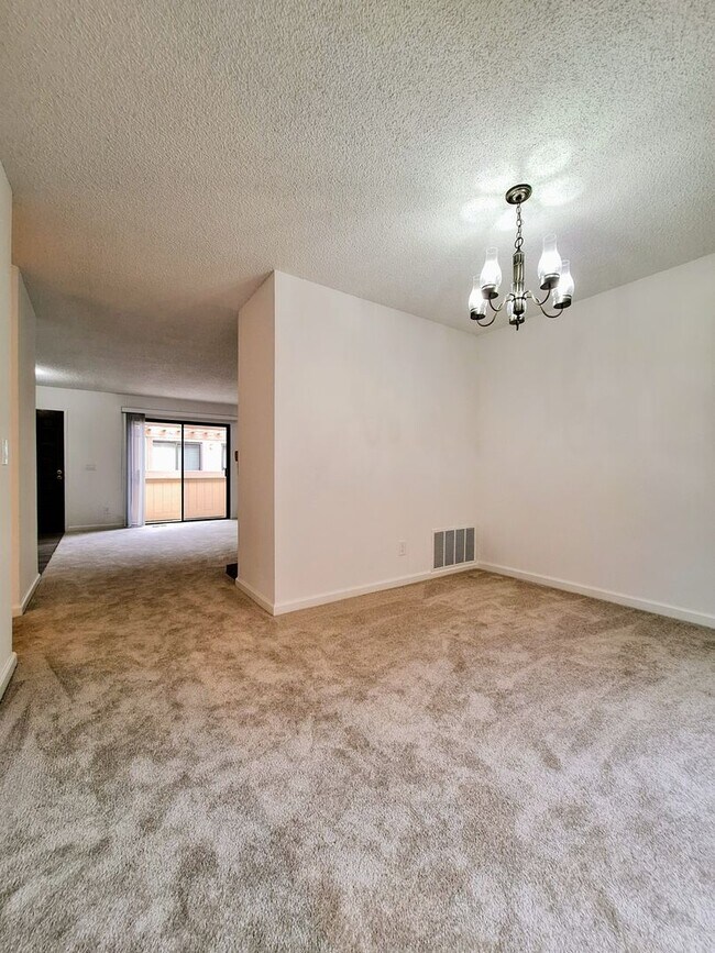 Building Photo - 14575 S Bascom Ave