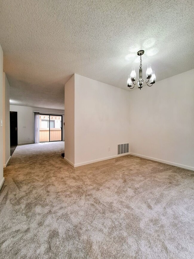 Building Photo - Remodeled 3bd 3-Story Townhouse With Attached Garage