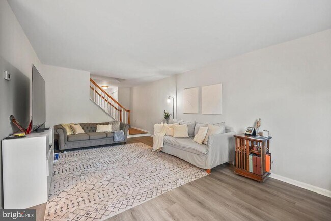 Building Photo - 81 Thoreau Dr