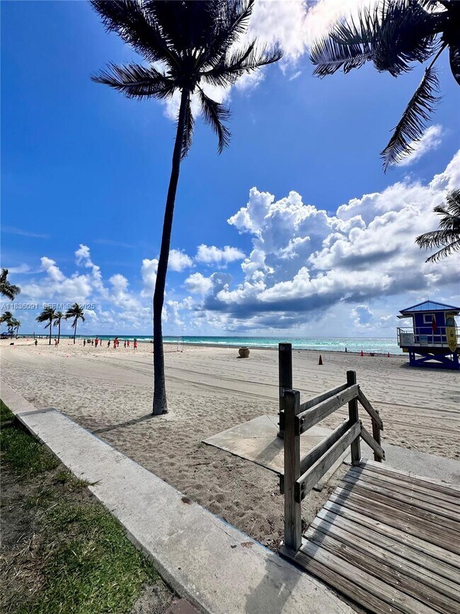 Building Photo - 2200 S Ocean Dr