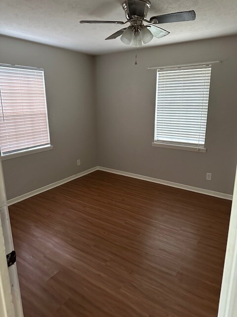 Building Photo - 801 Old Orchard Dr