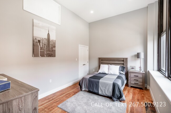 Building Photo - 1501 S. 17th-B112