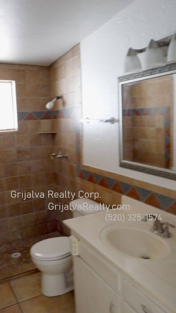 Building Photo - Northwest 3 Bed, 2 Bath House for Rent (Ruthrauff/La Cholla)