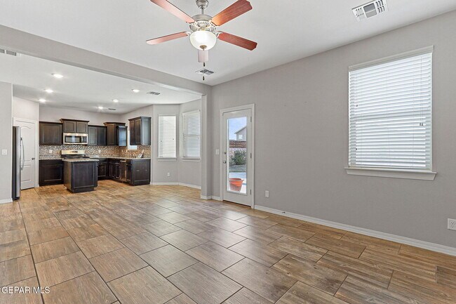 Building Photo - 229 Gonzalo Cir