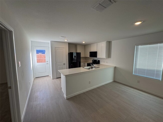 Building Photo - 3915 Selawik St